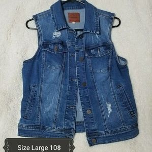 Sleeveless Jean Jacket